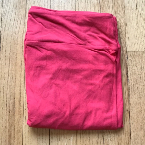NWT LuLaRoe Leggings. Tall and Curvy - Picture 1 of 2